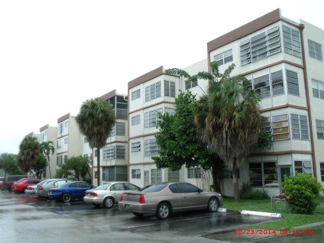 Listing Details for 4046 19th St  105, Fort Lauderdale, FL 33313