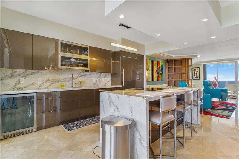 Image 13 of 37 For 3100 Ocean Blvd  2103