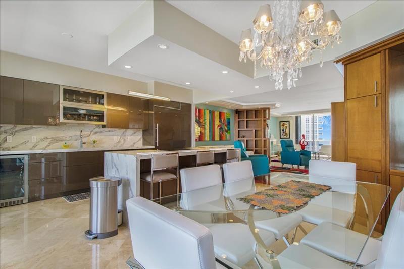 Image 19 of 37 For 3100 Ocean Blvd  2103