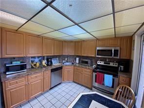 Image 4 of 26 For 6701 Cypress Rd  207