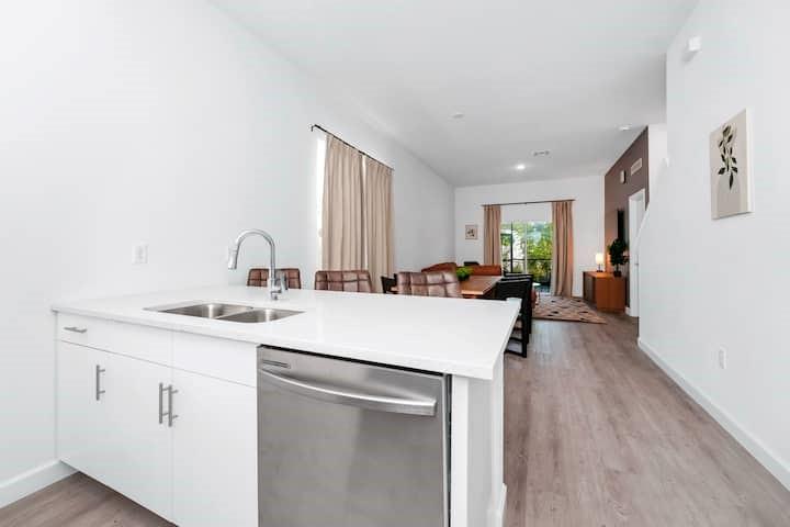 Image 9 of 43 For 288 Famagusta  288