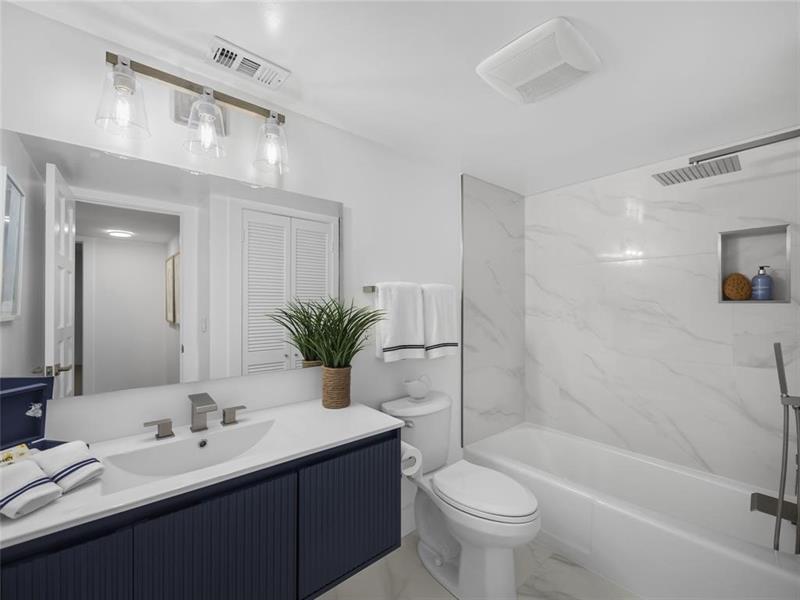 Image 11 of 12 For 300 Highway A1a  103e