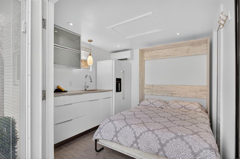 Image 16 of 34 For 6 Cortez Dr 6