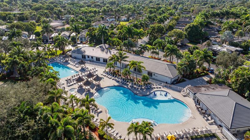 Image 28 of 34 For 6 Cortez Dr 6