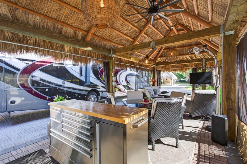 Image 6 of 34 For 6 Cortez Dr 6