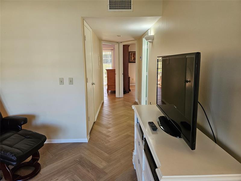 Image 13 of 50 For 9 Vista Gardens Trl  106