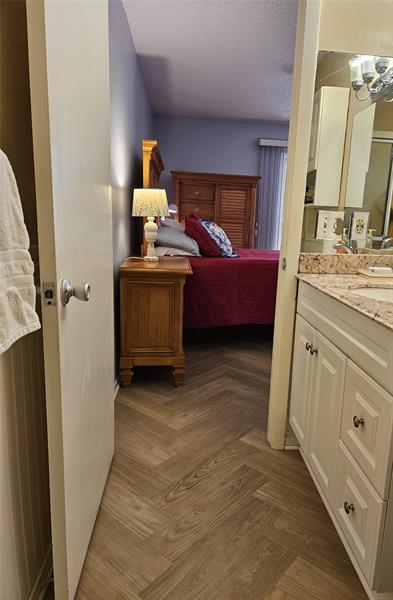 Image 20 of 50 For 9 Vista Gardens Trl  106