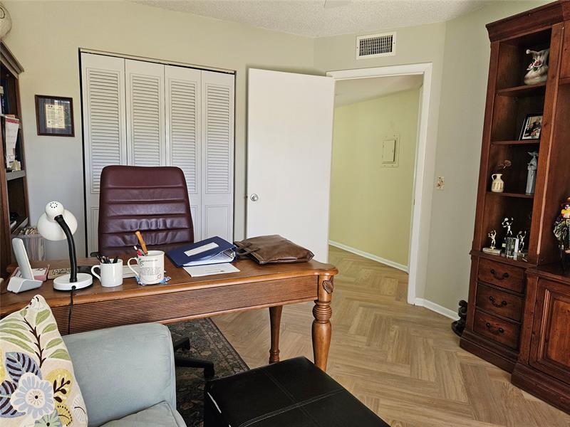 Image 23 of 50 For 9 Vista Gardens Trl  106