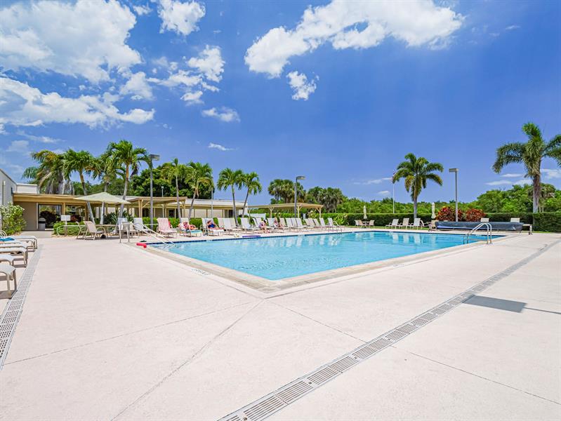 Image 40 of 50 For 9 Vista Gardens Trl  106