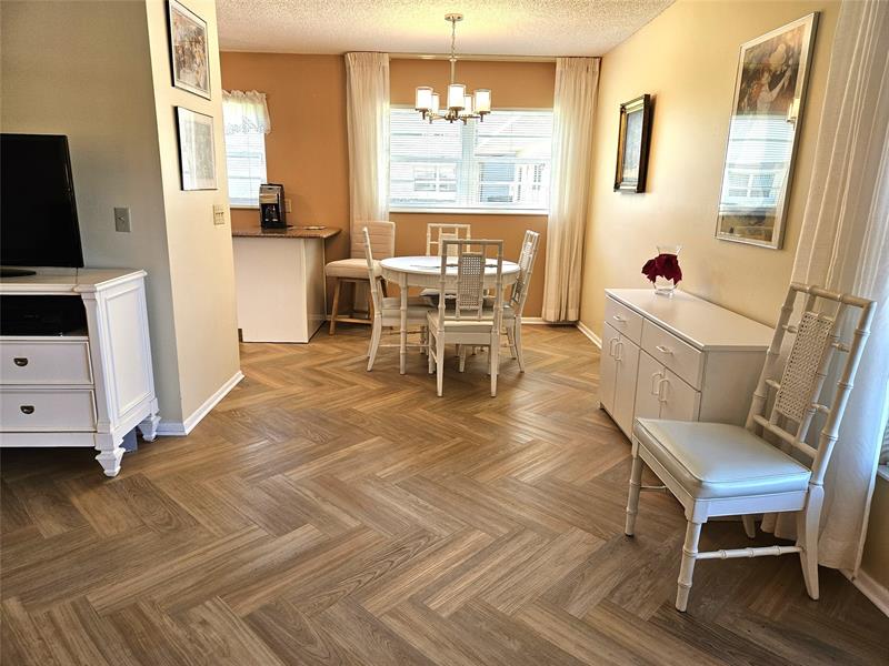 Image 7 of 50 For 9 Vista Gardens Trl  106