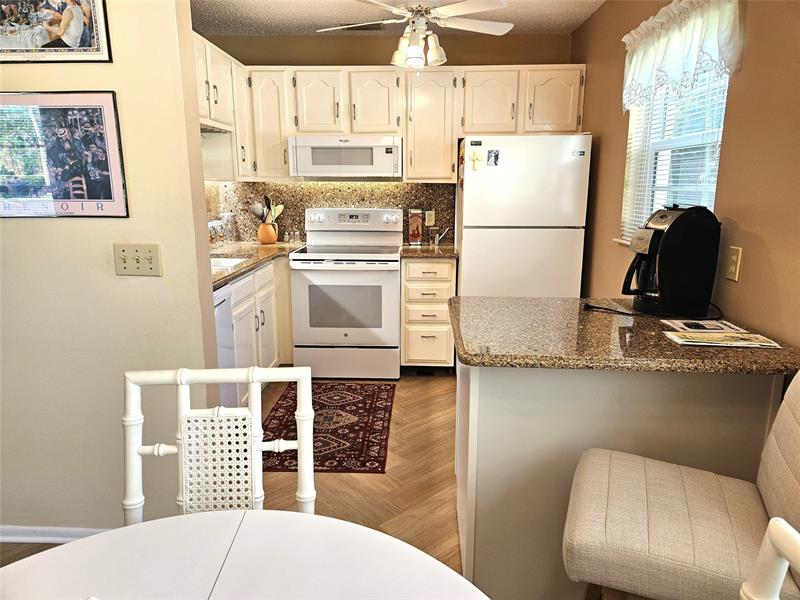 Image 8 of 50 For 9 Vista Gardens Trl  106