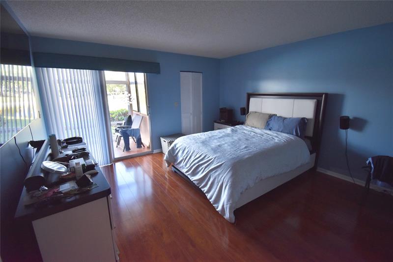 Image 13 of 33 For 4301 Martinique Cir  K1