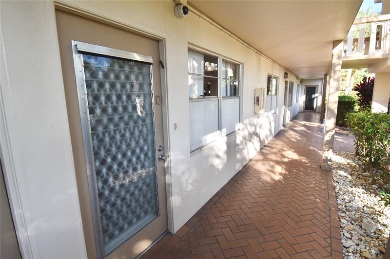 Image 19 of 33 For 4301 Martinique Cir  K1