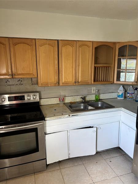 Image 11 of 12 For 2701 9th Ave