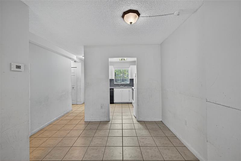 Image 10 of 31 For 809 Oakland Park Blvd  J5