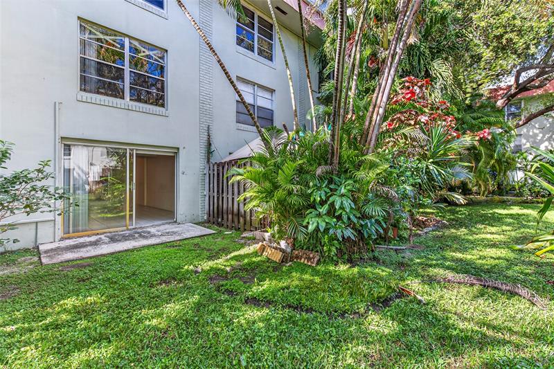 Image 12 of 31 For 809 Oakland Park Blvd  J5