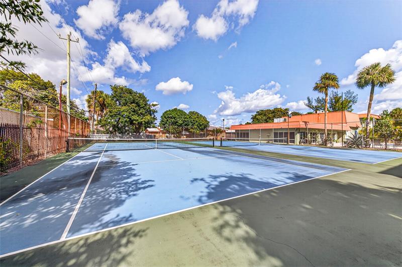 Image 28 of 31 For 809 Oakland Park Blvd  J5