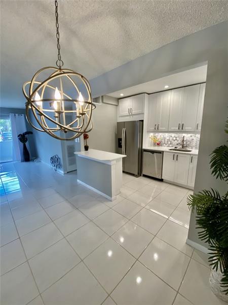 Details for 21 Jacaranda Dr  124, Plantation, FL 33324