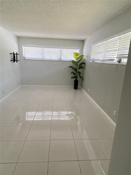 Image 11 of 19 For 21 Jacaranda Dr 124