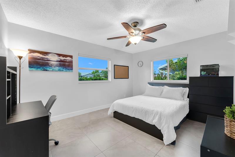 Image 11 of 23 For 10015 83rd St