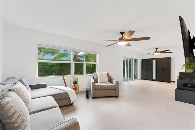 Image 14 of 23 For 10015 83rd St