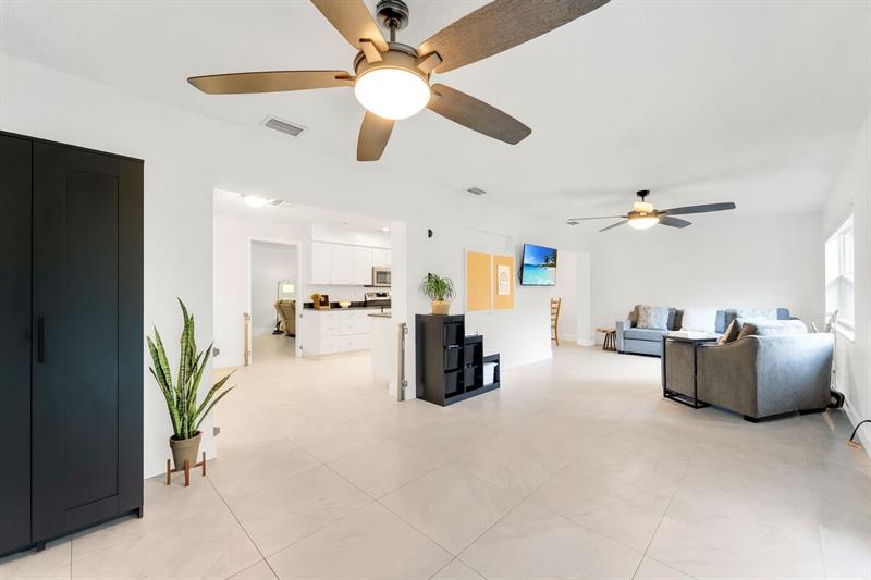 Image 15 of 23 For 10015 83rd St