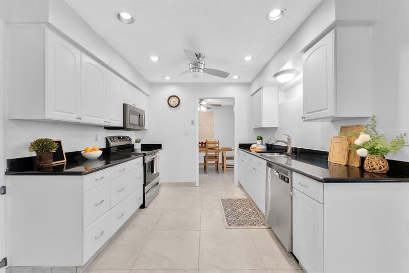 Image 4 of 23 For 10015 83rd St