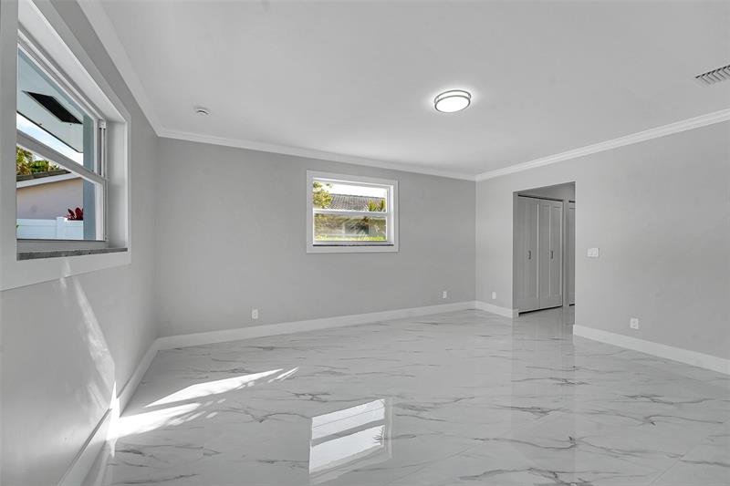 Image 14 of 61 For 1190 Dolphin Road