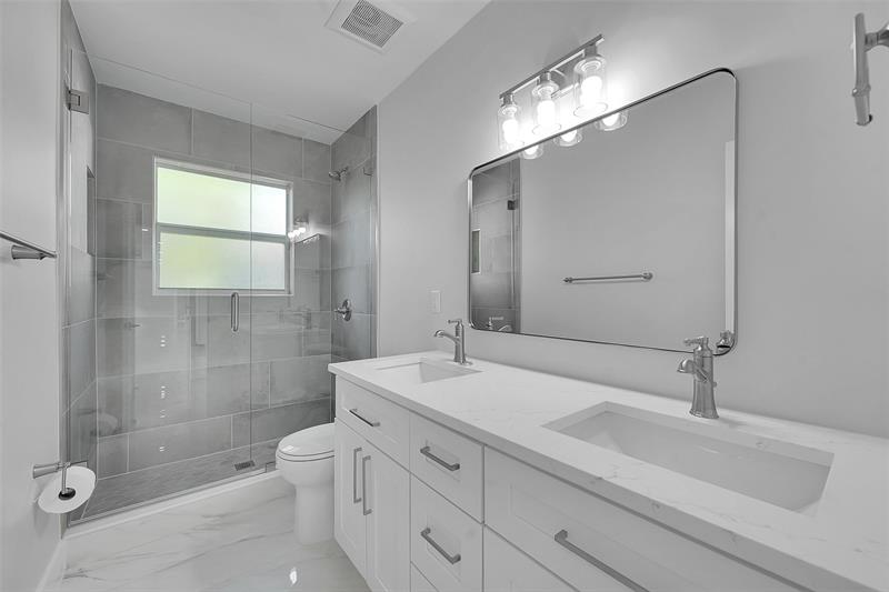 Image 26 of 61 For 1190 Dolphin Road