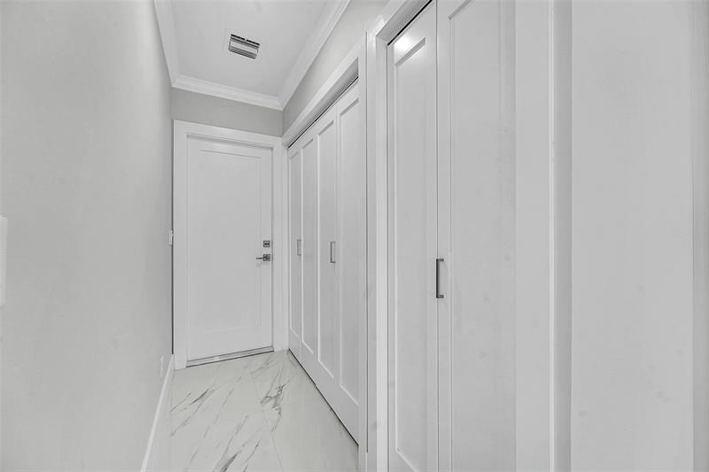 Image 27 of 61 For 1190 Dolphin Road