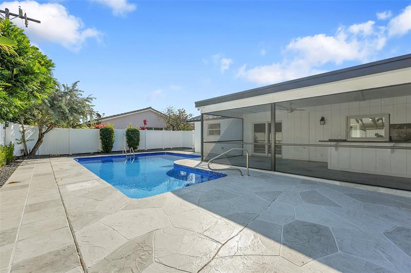 Image 34 of 61 For 1190 Dolphin Road