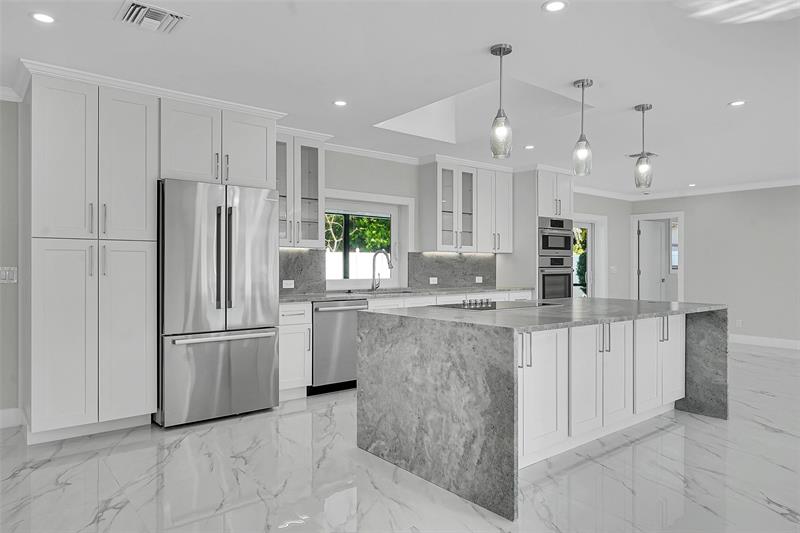 Image 6 of 61 For 1190 Dolphin Road