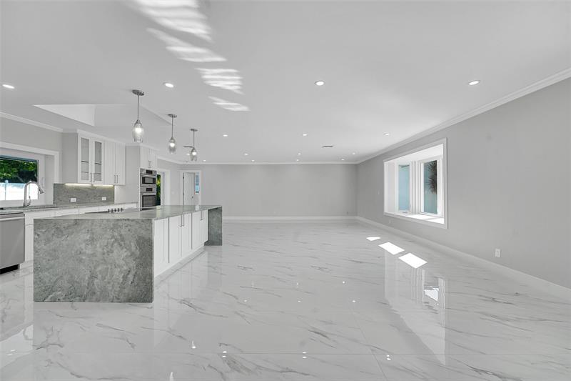 Image 8 of 61 For 1190 Dolphin Road