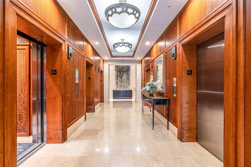 Image 33 of 48 For 347 New River Dr Ph 7