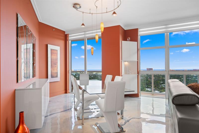 Image 8 of 48 For 347 New River Dr Ph 7