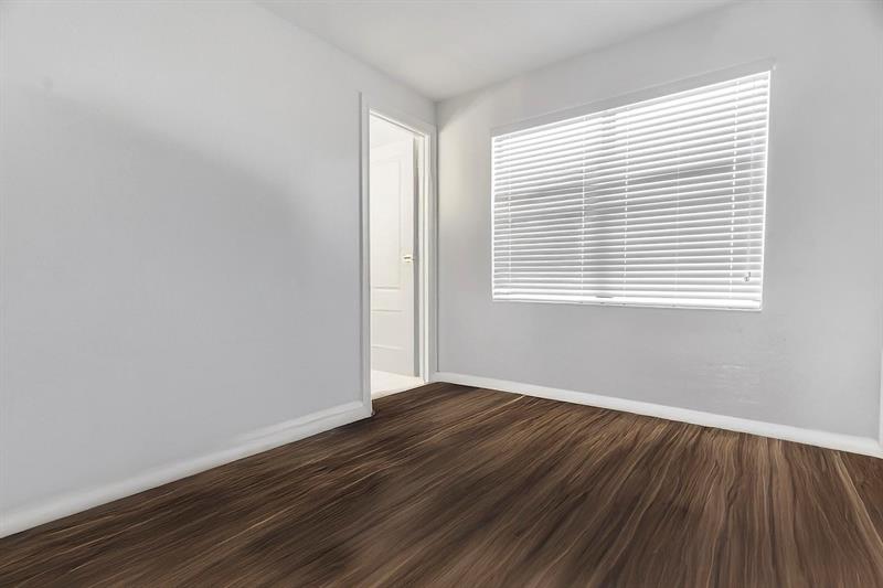 Image 22 of 29 For 11303 15th St