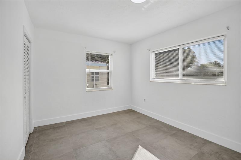 Image 13 of 18 For 642 11th St  