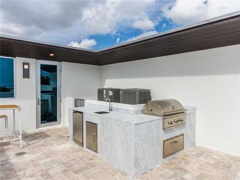 Image 35 of 41 For 240 Shore Ct