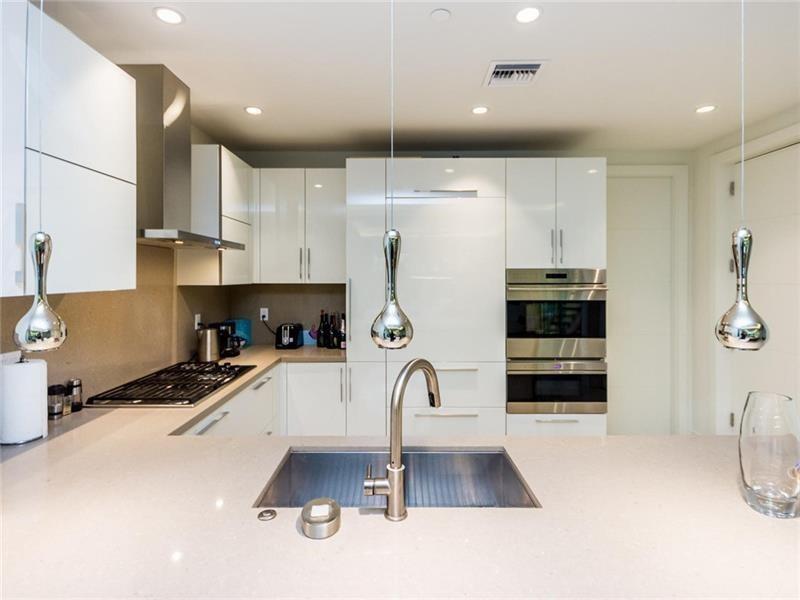 Image 5 of 41 For 240 Shore Ct