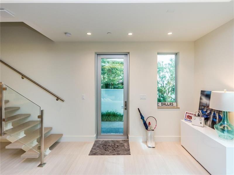 Image 8 of 41 For 240 Shore Ct