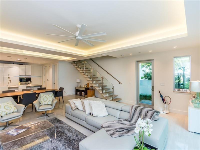 Image 9 of 41 For 240 Shore Ct