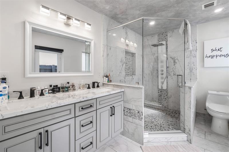 Image 25 of 42 For 2117 29th St