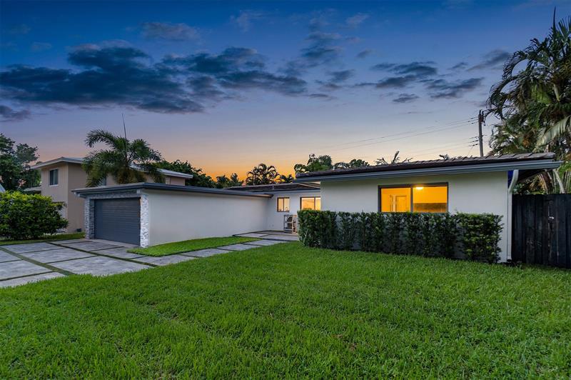 Image 3 of 42 For 2117 29th St