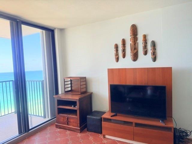 Image 23 of 57 For 2101 Ocean Dr  2502