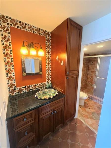 Image 27 of 57 For 2101 Ocean Dr  2502