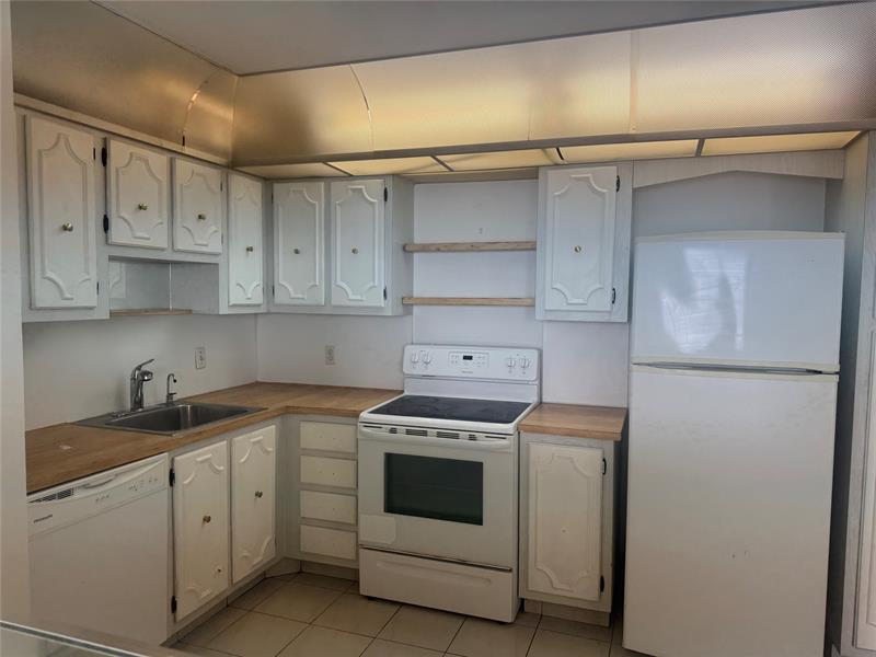 Image 7 of 24 For 2851 183rd St  2004