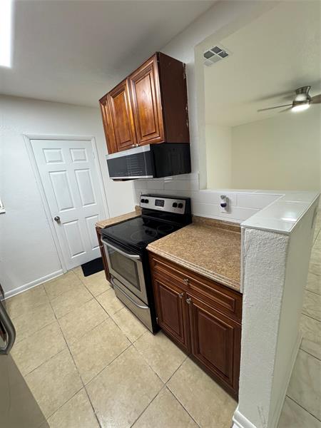 Image 4 of 11 For 2401 2nd St  