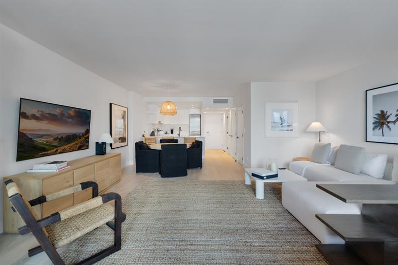 Image 14 of 39 For 2301 Collins Ave  512