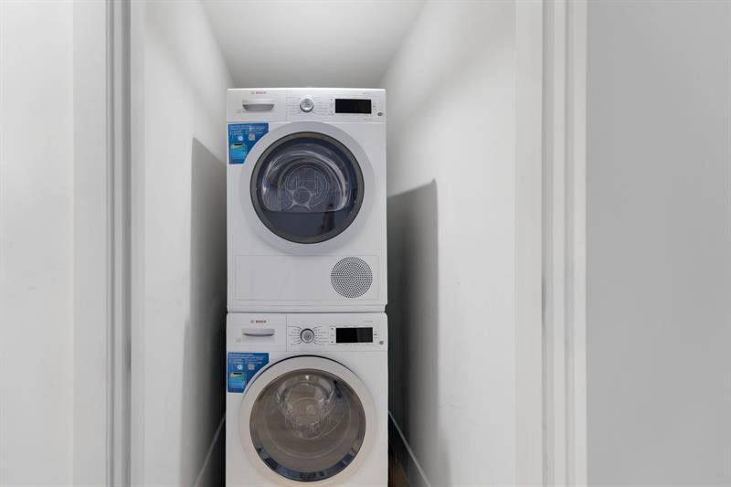 Image 16 of 39 For 2301 Collins Ave  512