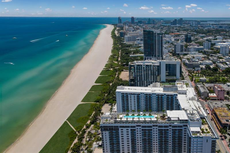 Image 29 of 39 For 2301 Collins Ave  512